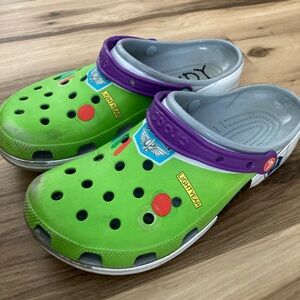 CROCS Toy Story BUZZ LIGHTYEAR CLASSIC CLOG  SIZE M11